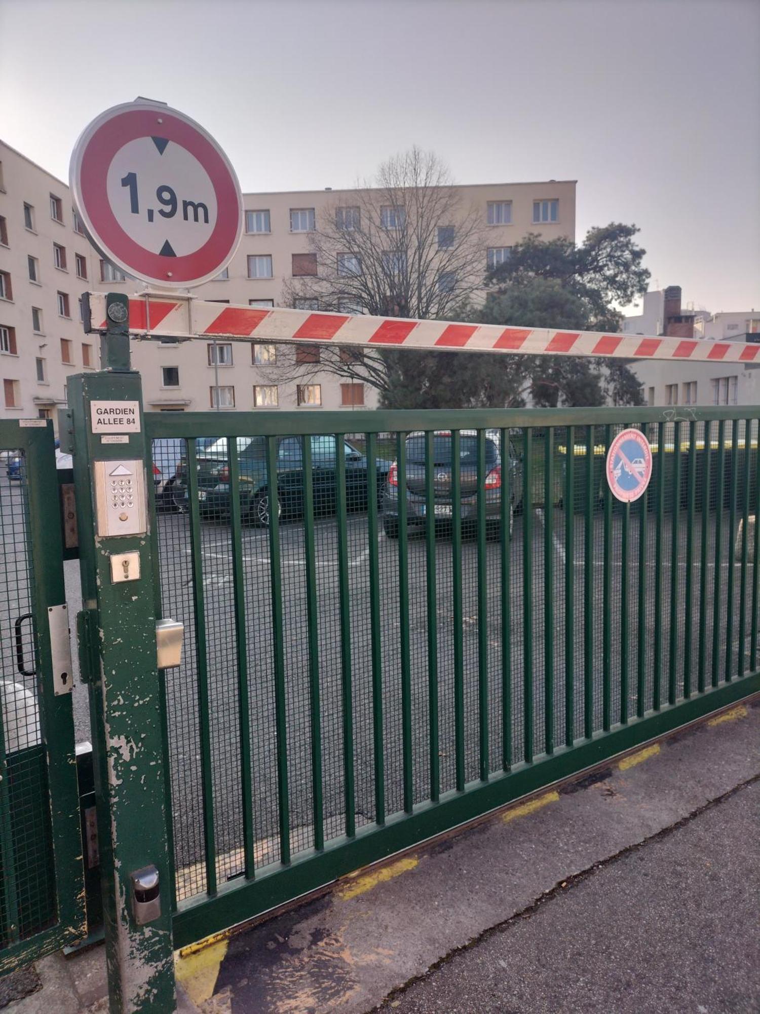 Jolie Appartement Proche Tramway Vénissieux Exterior foto